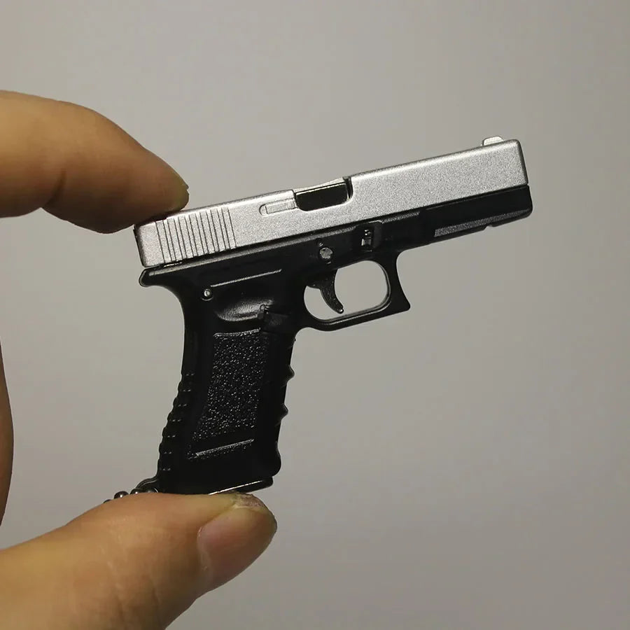 G17 PISTOL KEYCHAIN